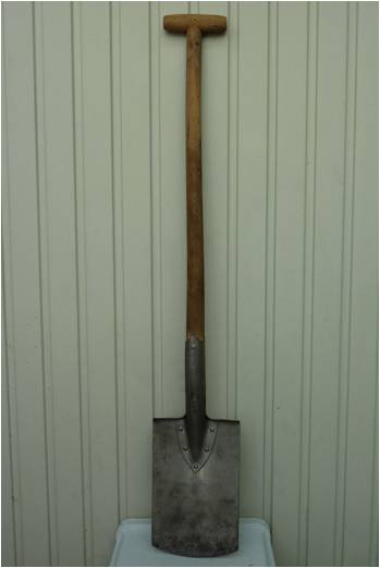 Blechspaten mittlerer Qualität (sog. RAD-Spaten) 